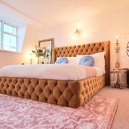 Elegant 5 Bed 4 Bath 'Vogue House' Parisian Style Home Margate Luaran gambar