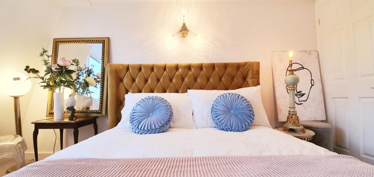 Elegant 5 Bed 4 Bath 'Vogue House' Parisian Style Home Margate Luaran gambar