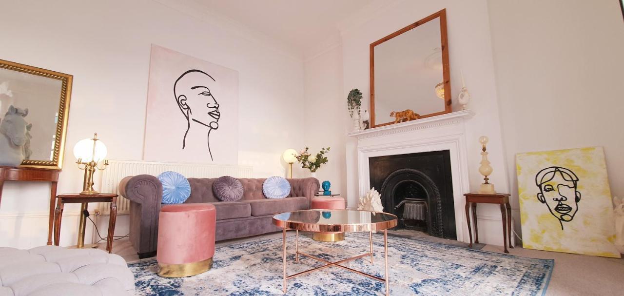 Elegant 5 Bed 4 Bath 'Vogue House' Parisian Style Home Margate Luaran gambar