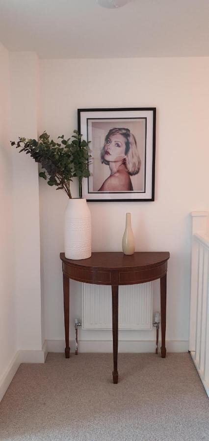 Elegant 5 Bed 4 Bath 'Vogue House' Parisian Style Home Margate Luaran gambar
