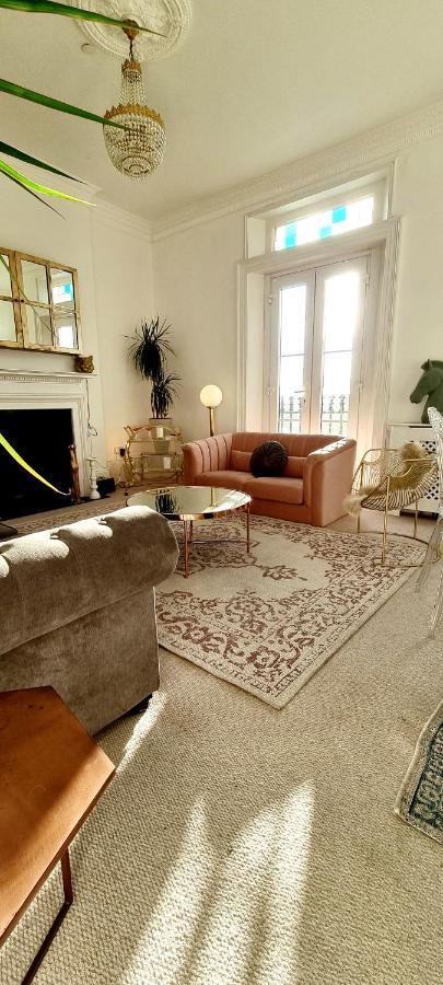 Elegant 5 Bed 4 Bath 'Vogue House' Parisian Style Home Margate Luaran gambar